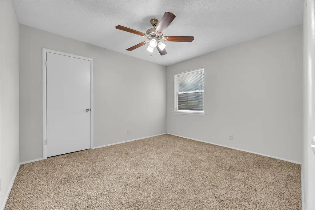 6075 Lalagray Lane Watauga TX 76148