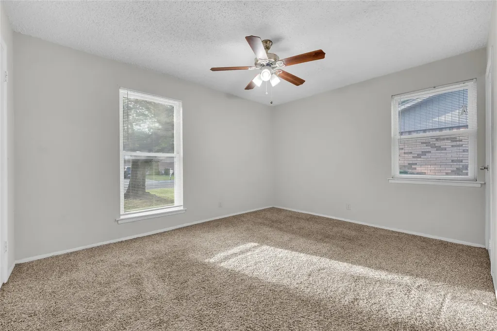 6075 Lalagray Lane Watauga TX 76148