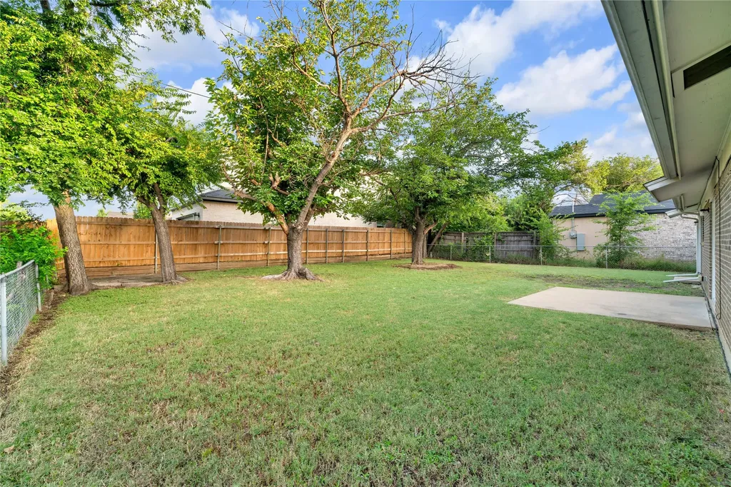 6075 Lalagray Lane Watauga TX 76148