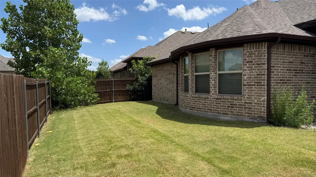 14712 Spitfire Trail Fort Worth TX 76262
