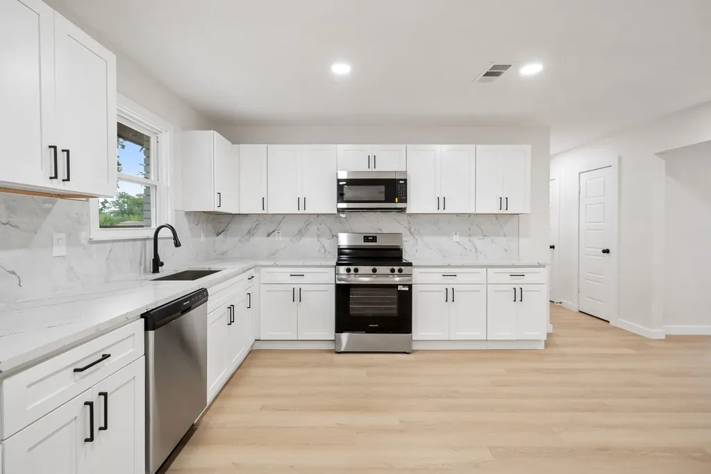 2805 Sarah Jane Lane Fort Worth TX 76119
