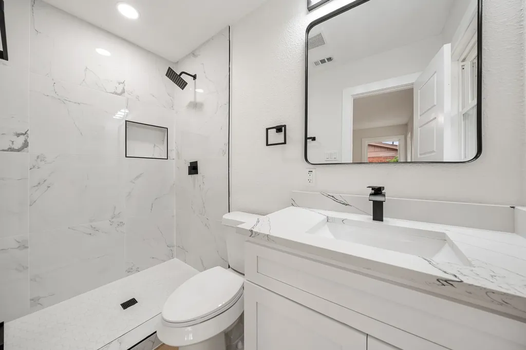 2805 Sarah Jane Lane Fort Worth TX 76119