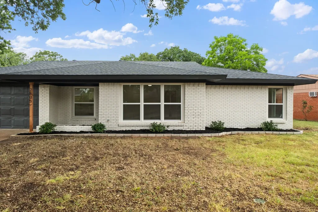 2805 Sarah Jane Lane Fort Worth TX 76119