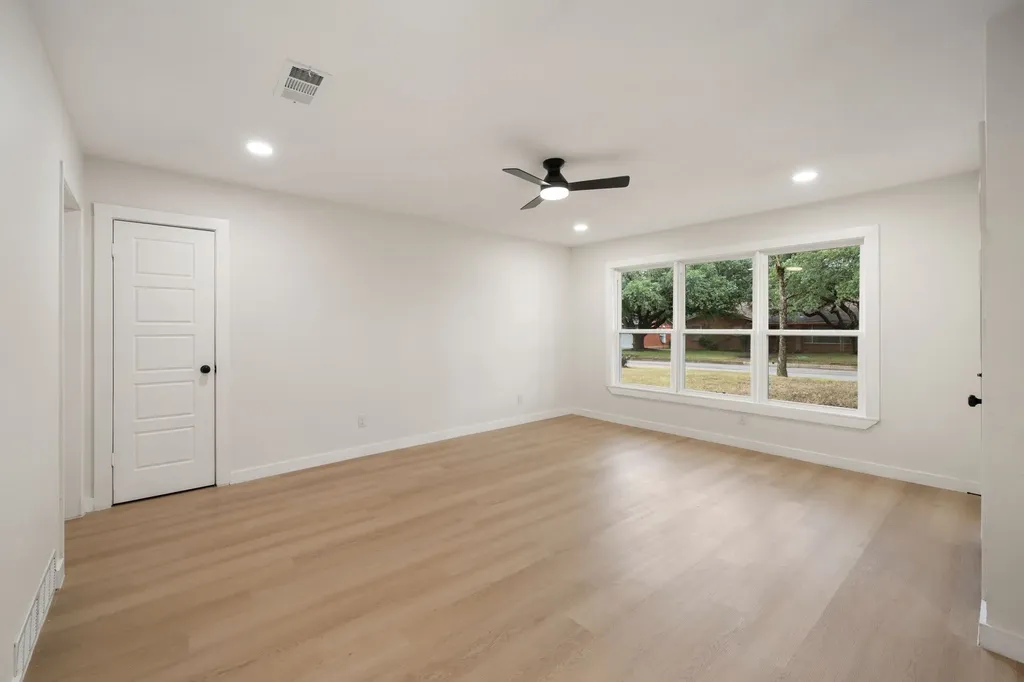 2805 Sarah Jane Lane Fort Worth TX 76119