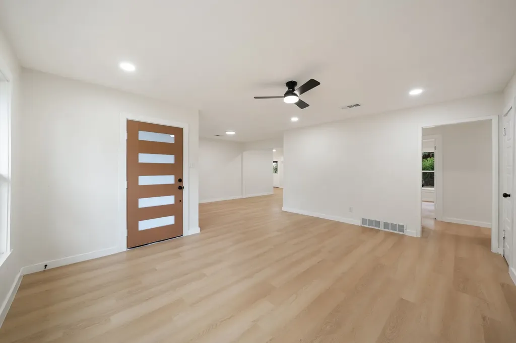2805 Sarah Jane Lane Fort Worth TX 76119