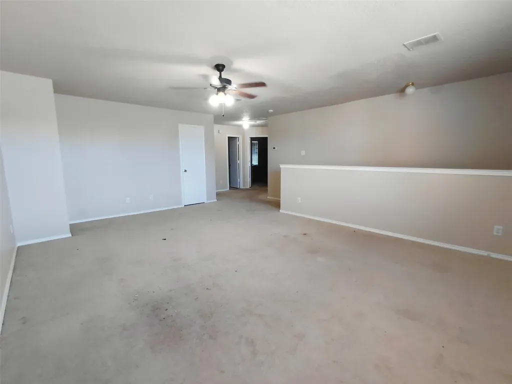 2123 W Grove Lane Grand Prairie TX 75052
