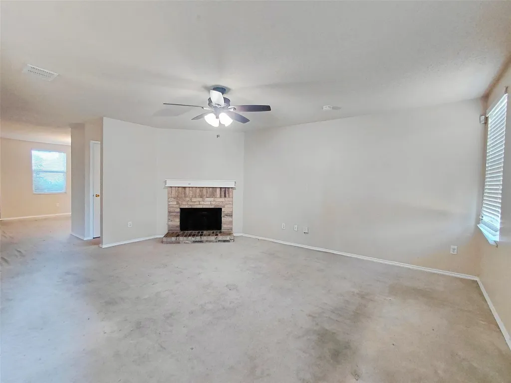 2123 W Grove Lane Grand Prairie TX 75052