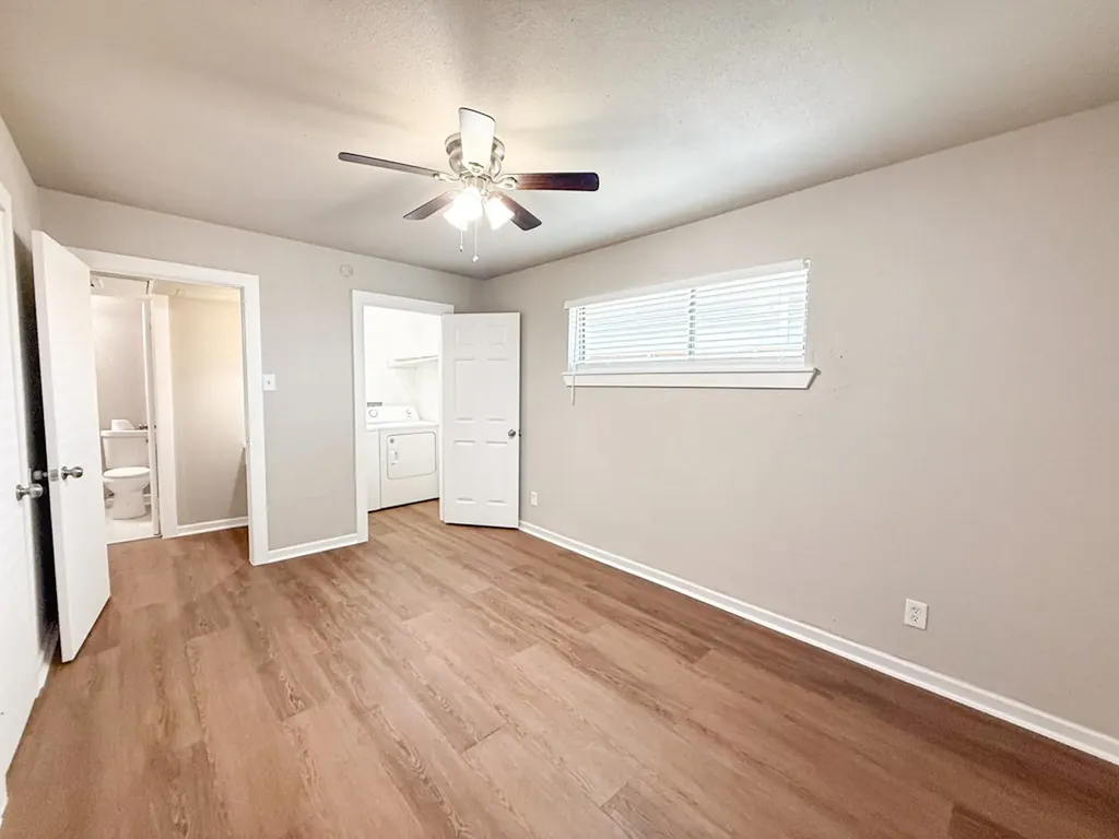 808 Blaylock Drive Dallas TX 75203