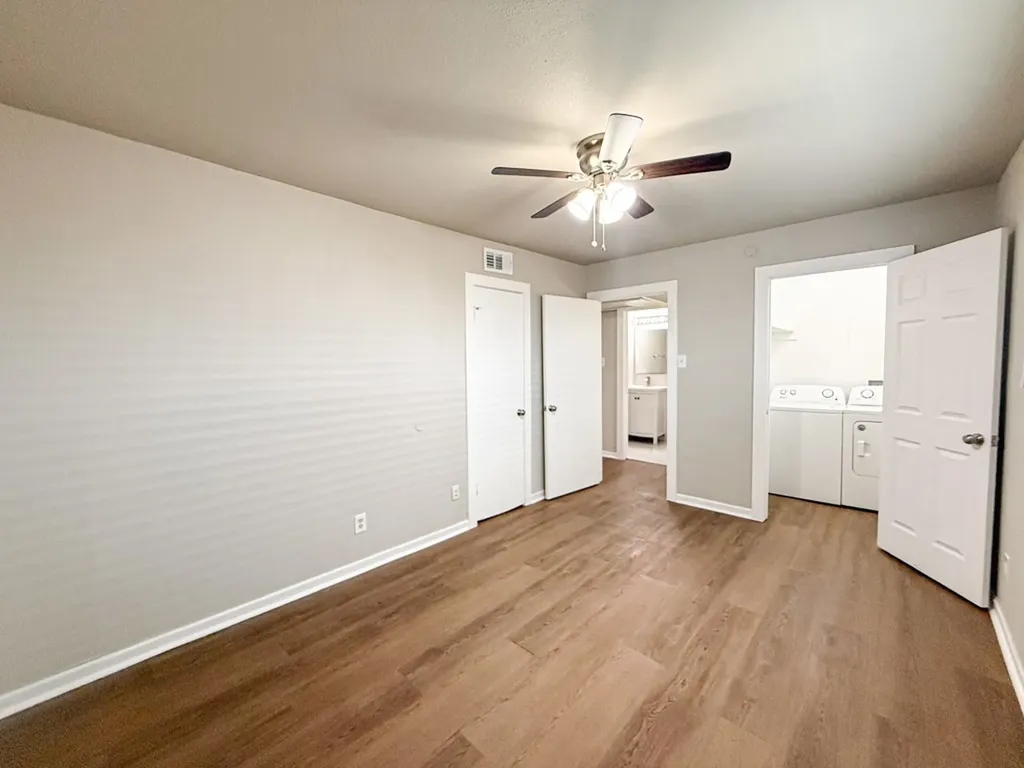 808 Blaylock Drive Dallas TX 75203