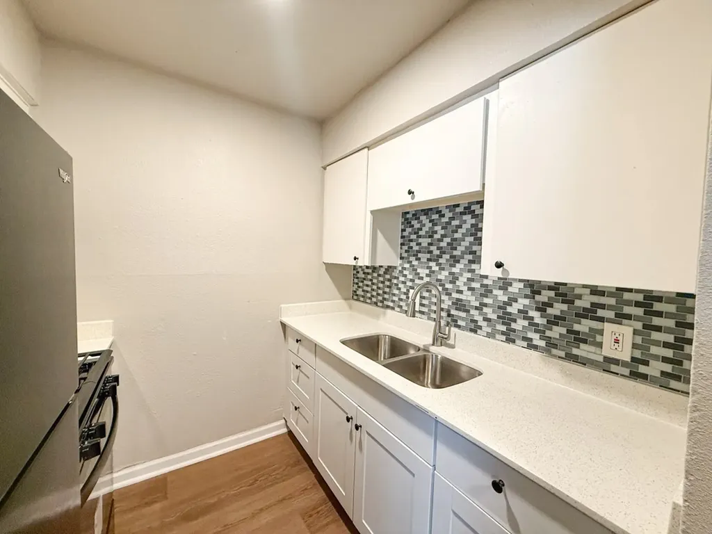 808 Blaylock Drive Dallas TX 75203