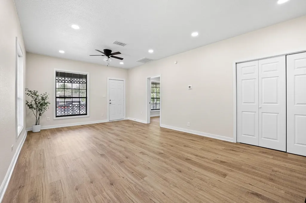 1320 W Morton Street Denison TX 75020