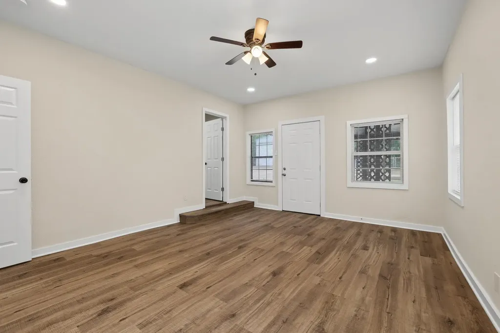 1320 W Morton Street Denison TX 75020