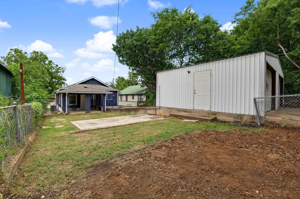 1320 W Morton Street Denison TX 75020