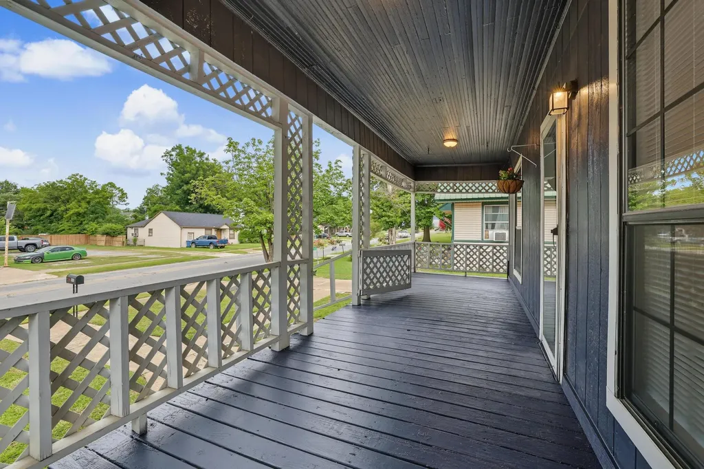 1320 W Morton Street Denison TX 75020