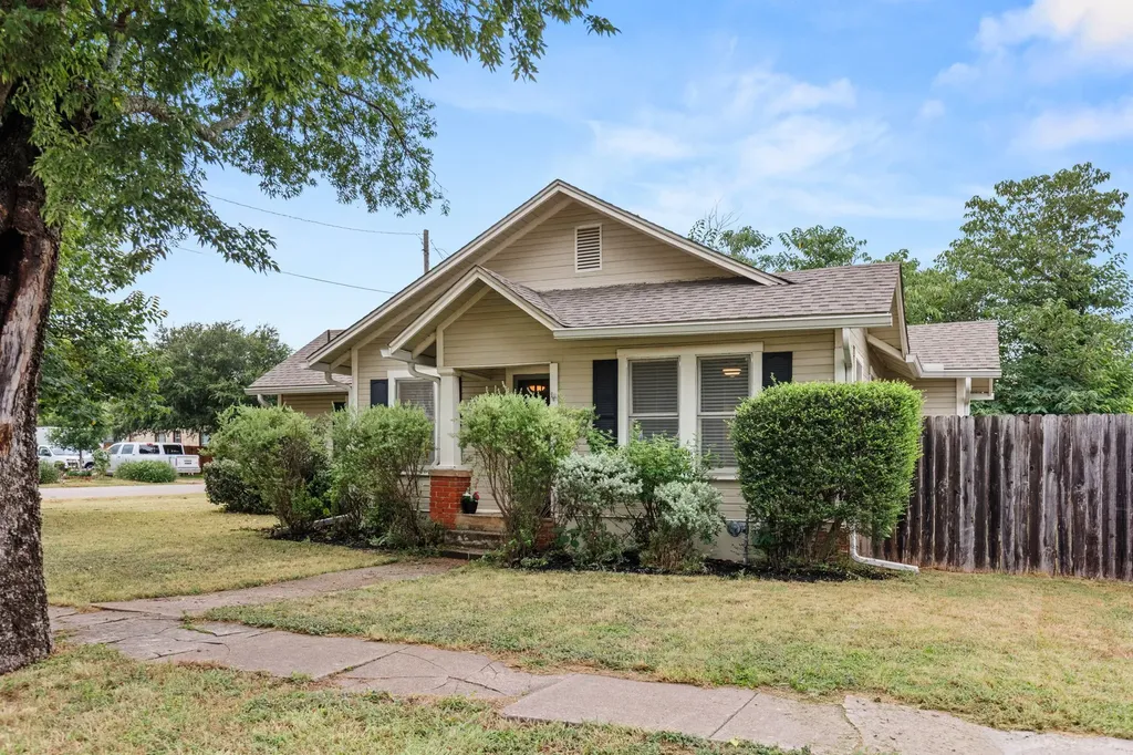 515 W 6th Street Mcgregor TX 76657