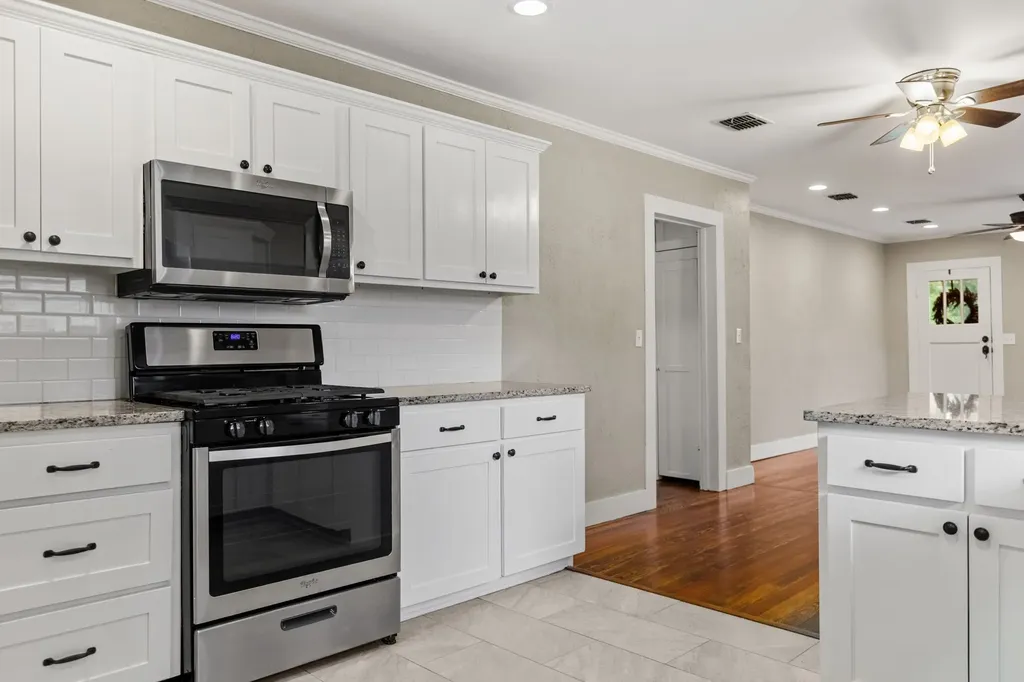 515 W 6th Street Mcgregor TX 76657