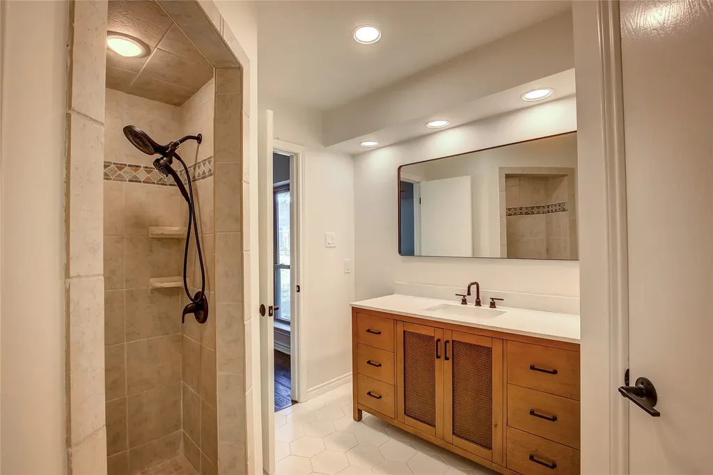 307 Oakmont Drive Trophy Club TX 76262