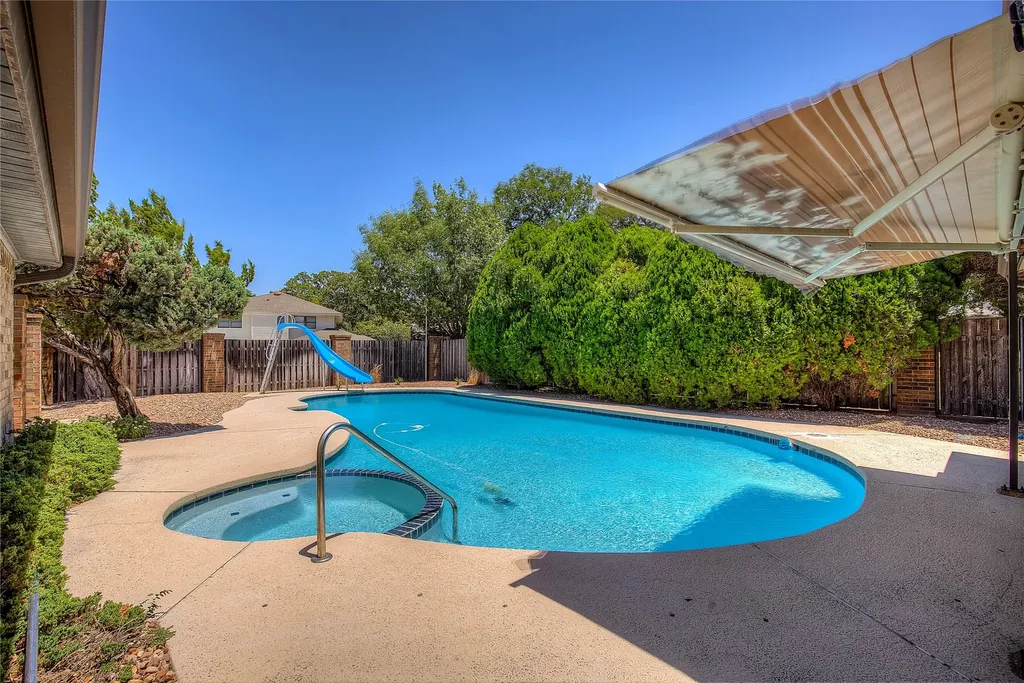 307 Oakmont Drive Trophy Club TX 76262