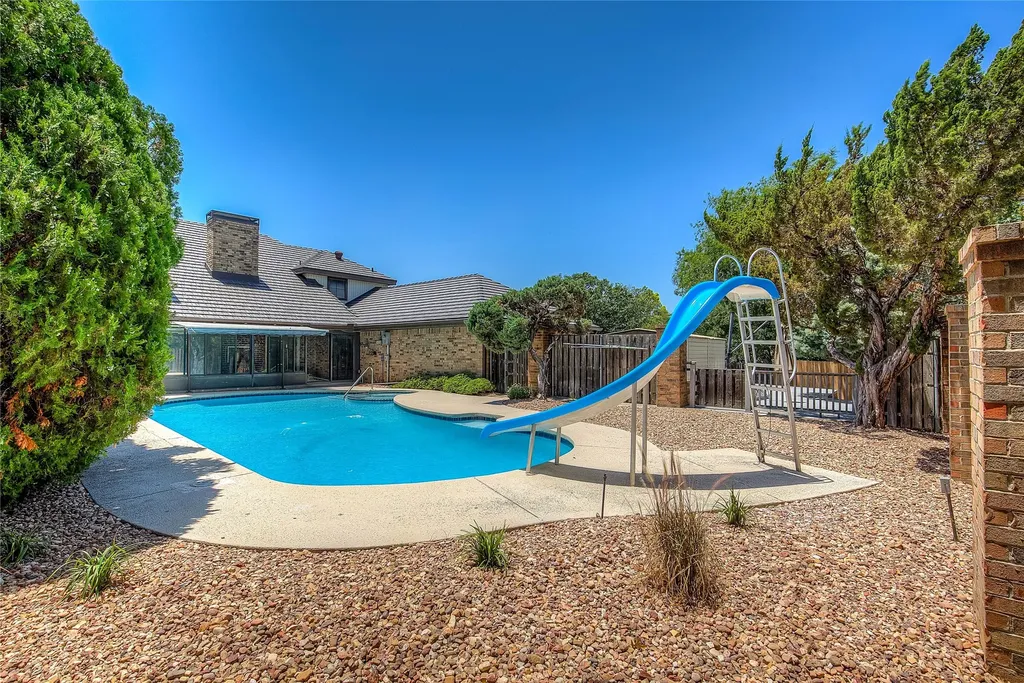 307 Oakmont Drive Trophy Club TX 76262