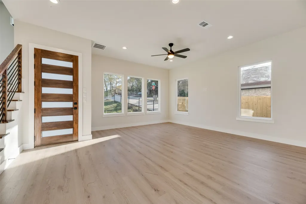 2507 Fatima Avenue Dallas TX 75241