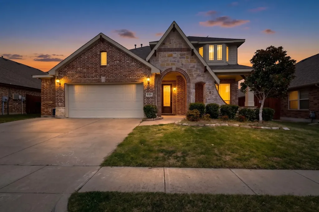 939 Mangrove Drive Fate TX 75087