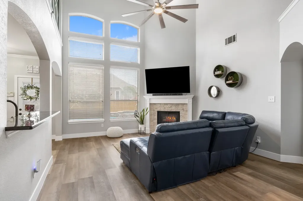 2959 Masters Court S Burleson TX 76028