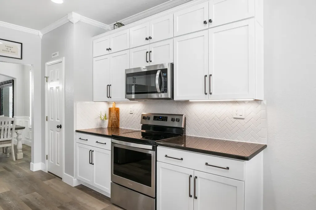 2959 Masters Court S Burleson TX 76028