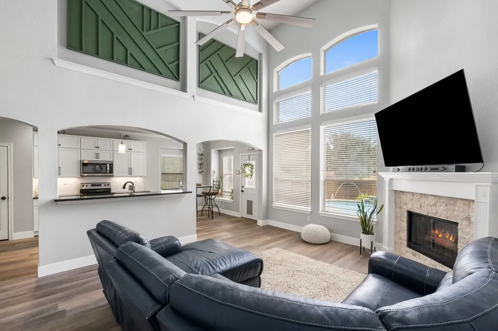 2959 Masters Court S Burleson TX 76028