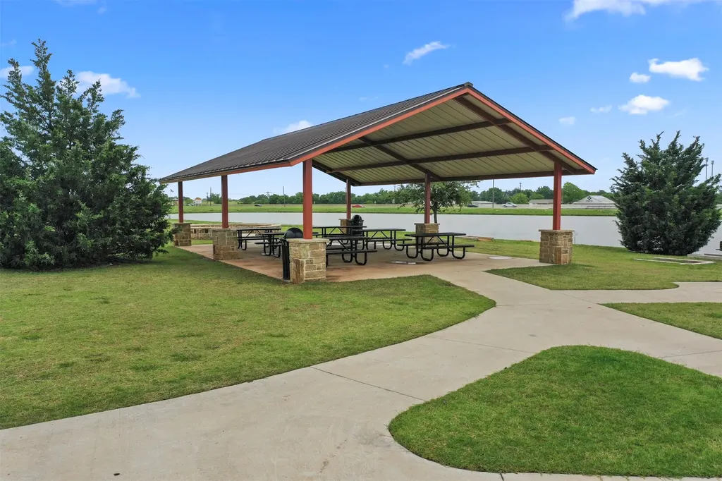 1813 Rushpea Drive Royse City TX 75189