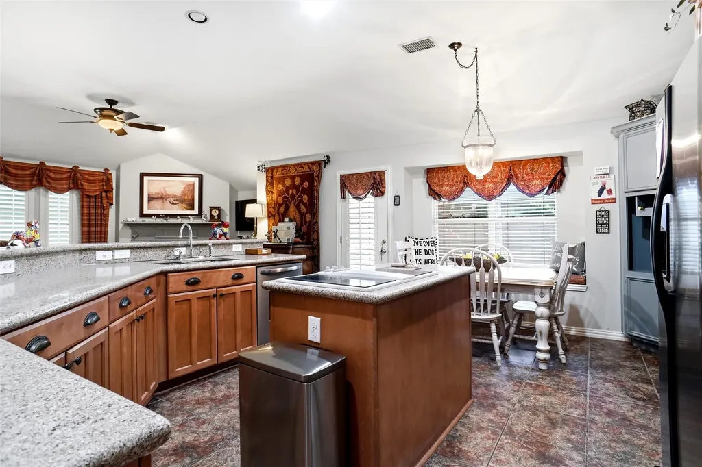 3127 Watercress Circle Arlington TX 76012