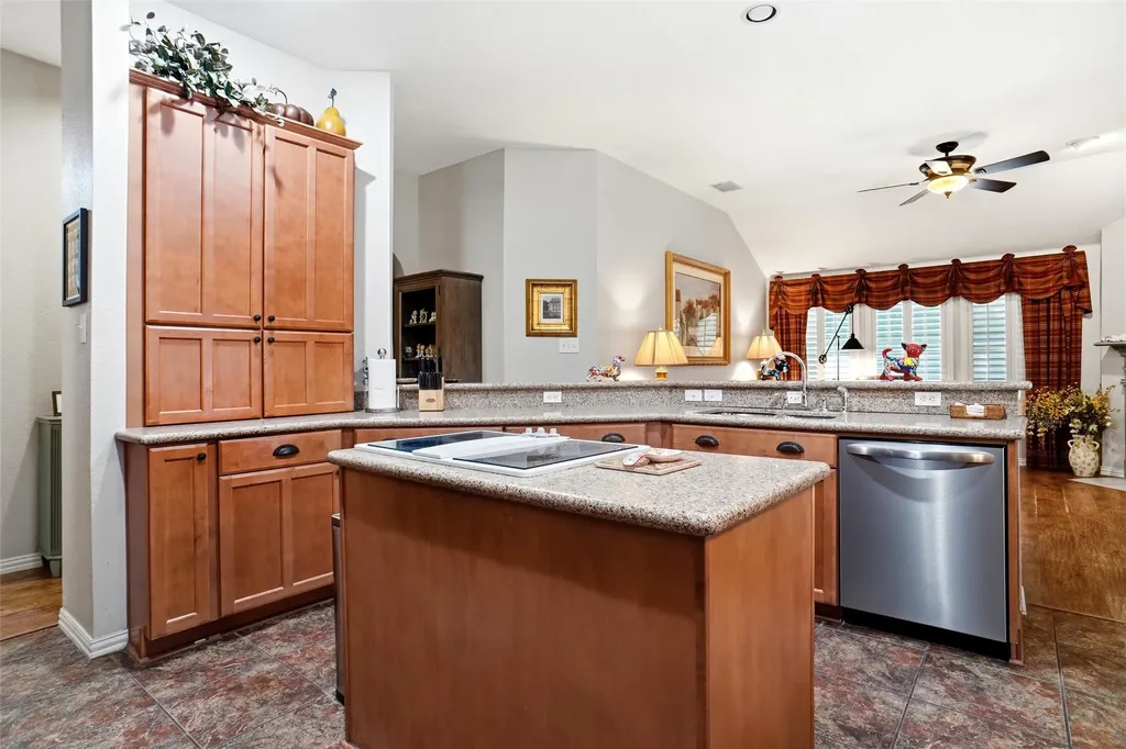 3127 Watercress Circle Arlington TX 76012