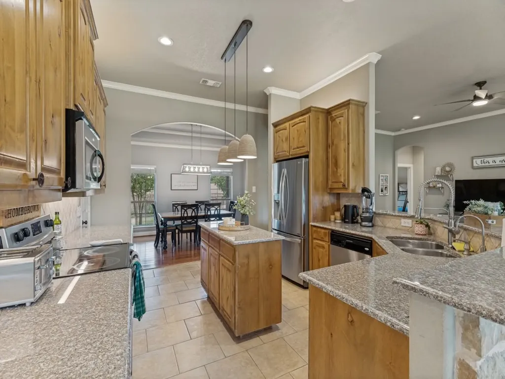 5584 Justine Place Fort Worth TX 76126