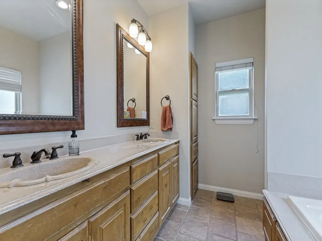 5584 Justine Place Fort Worth TX 76126