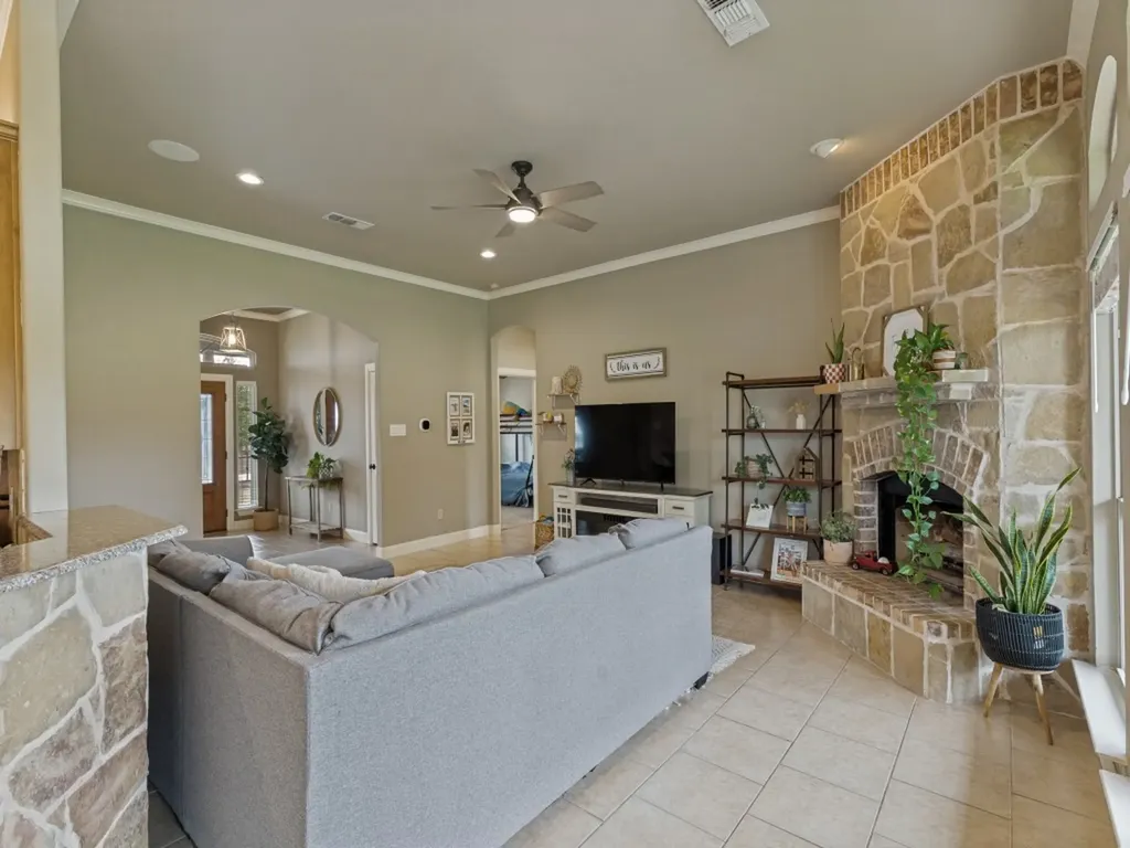 5584 Justine Place Fort Worth TX 76126