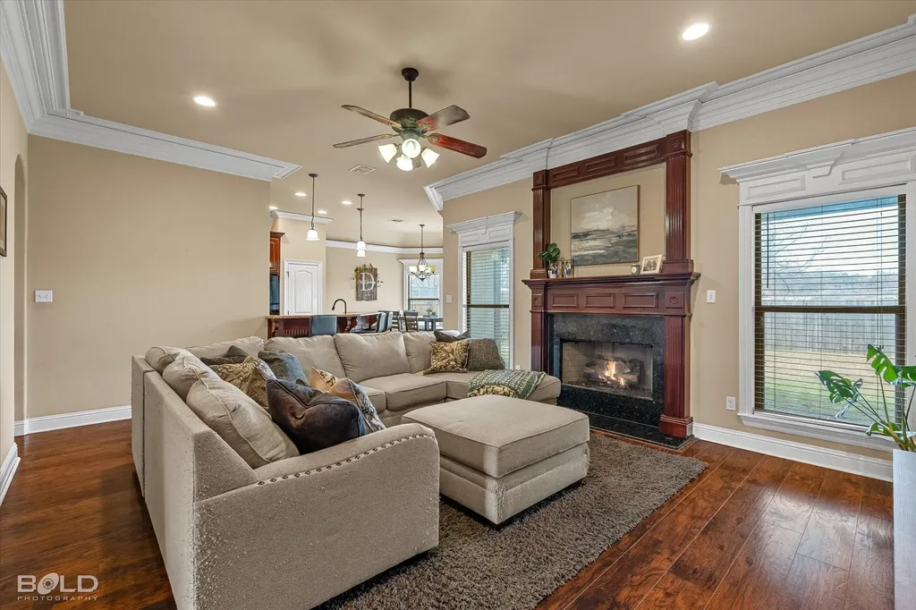 337 Wood Springs Haughton LA 71037