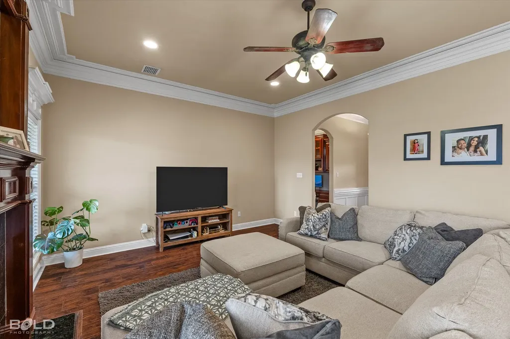 337 Wood Springs Haughton LA 71037