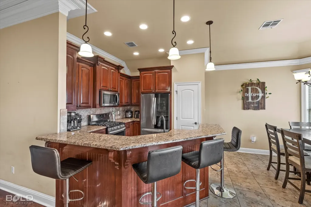 337 Wood Springs Haughton LA 71037