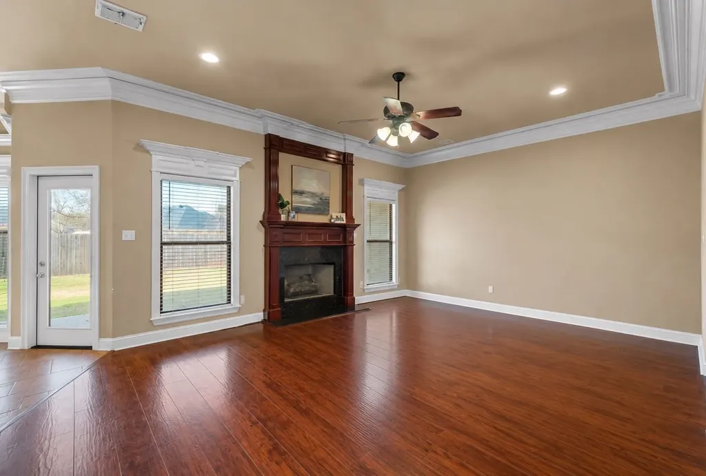 337 Wood Springs Haughton LA 71037
