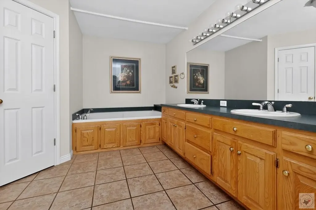 100 Barfield Lane New Boston TX 75570