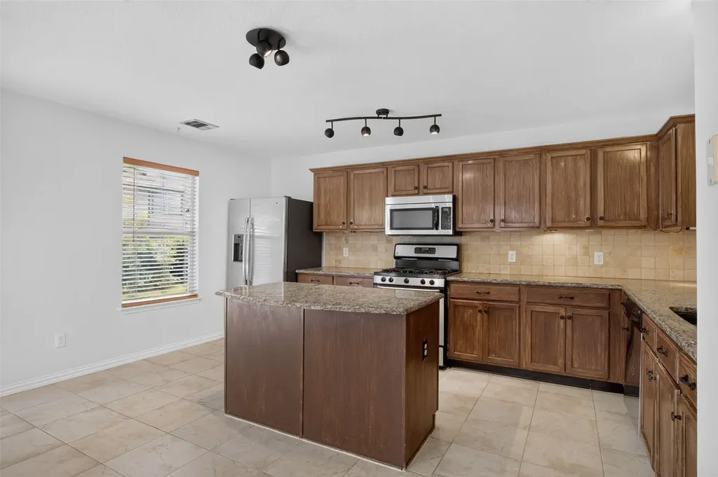 2805 Nandina Street Mckinney TX 75071