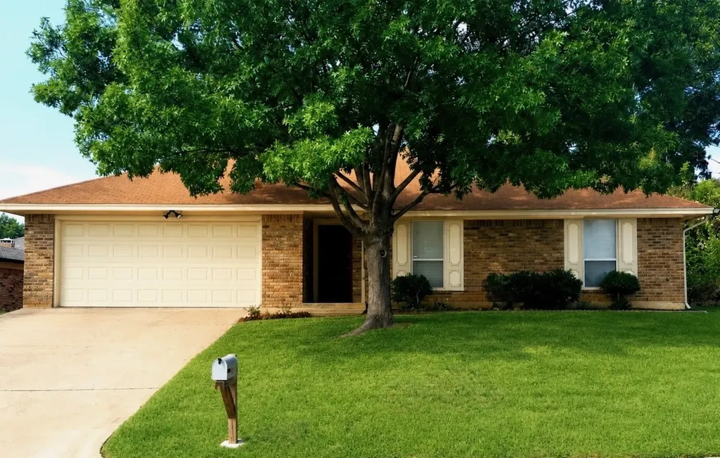 3816 Wrentham Drive Arlington TX 76016