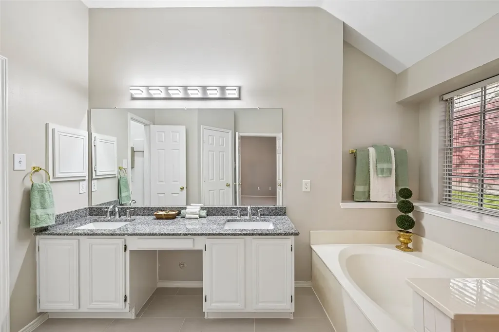 3901 Rolling Hills Drive Plano TX 75025