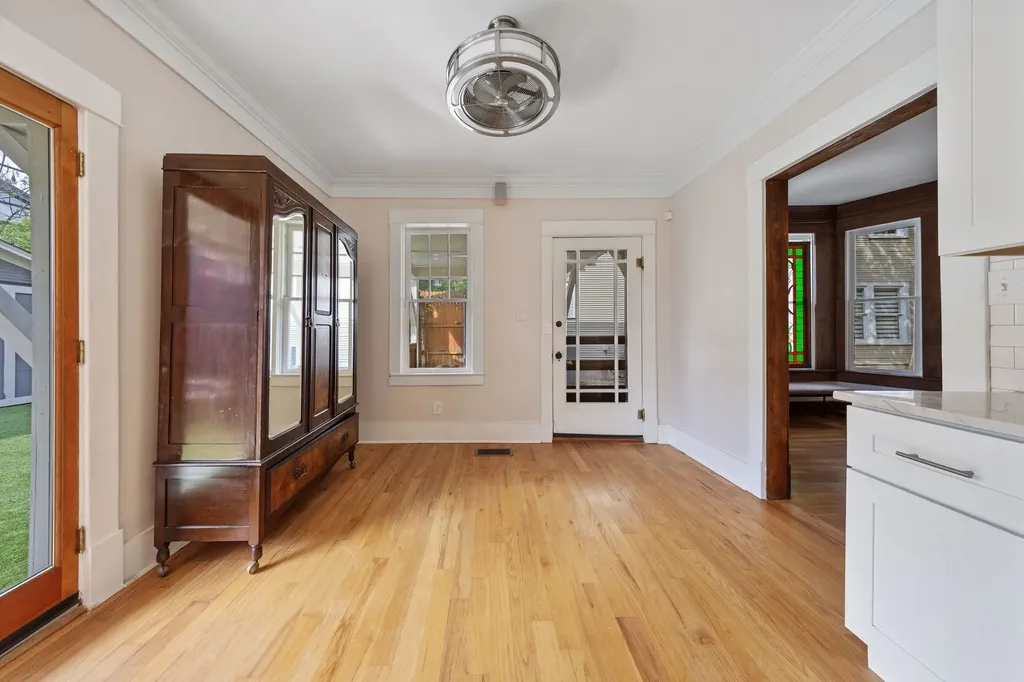 4933 Victor Street Dallas TX 75214