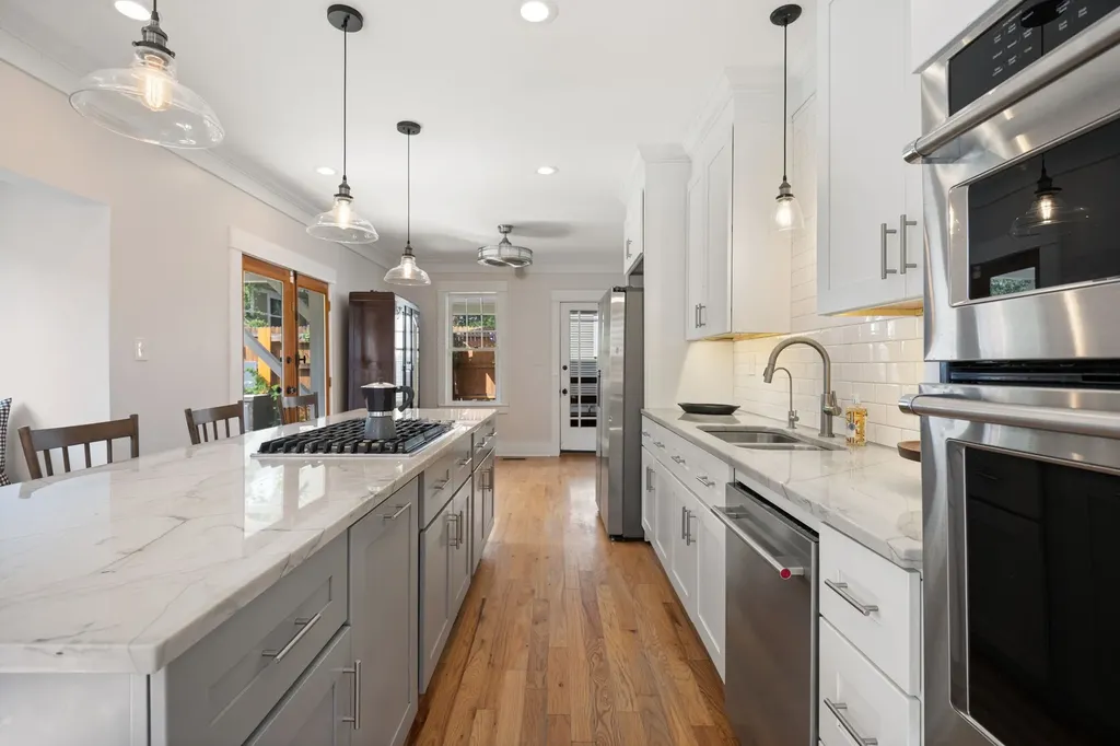 4933 Victor Street Dallas TX 75214