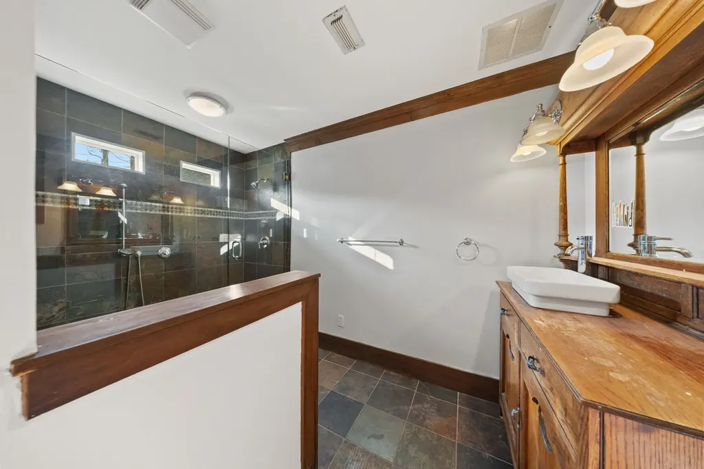 4933 Victor Street Dallas TX 75214