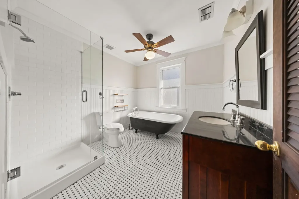 4933 Victor Street Dallas TX 75214