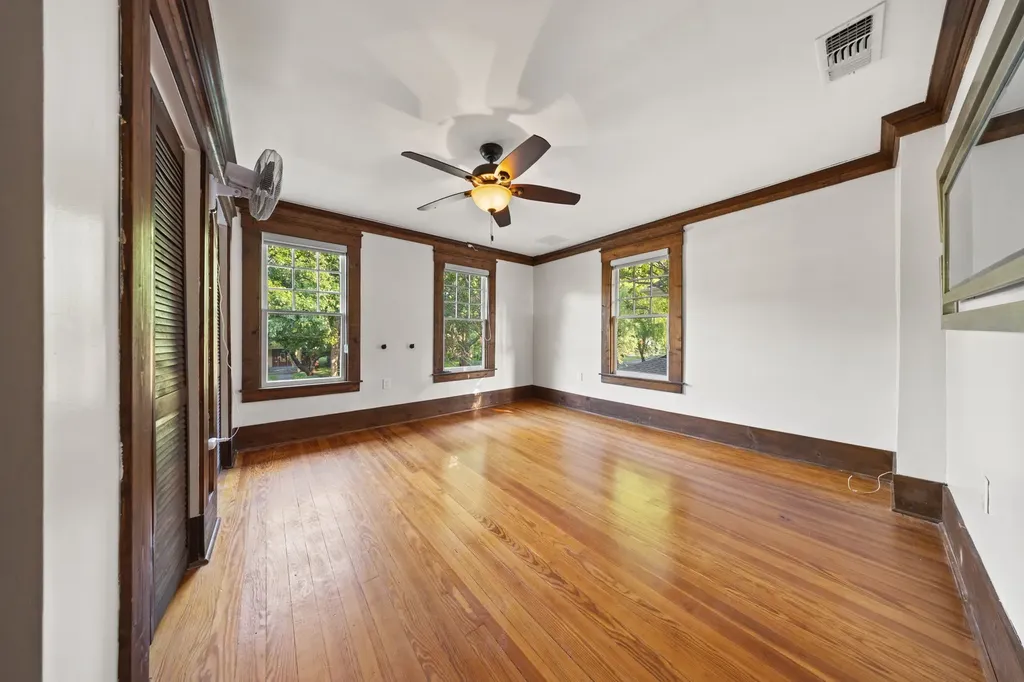 4933 Victor Street Dallas TX 75214