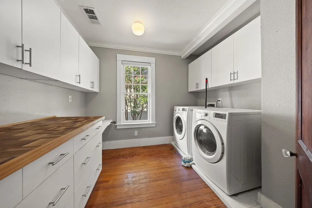 4933 Victor Street Dallas TX 75214