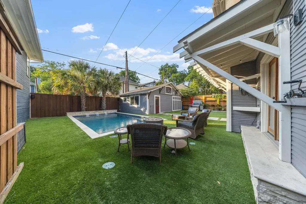 4933 Victor Street Dallas TX 75214