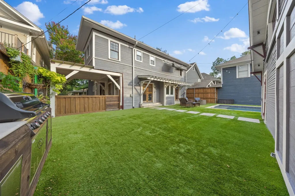 4933 Victor Street Dallas TX 75214
